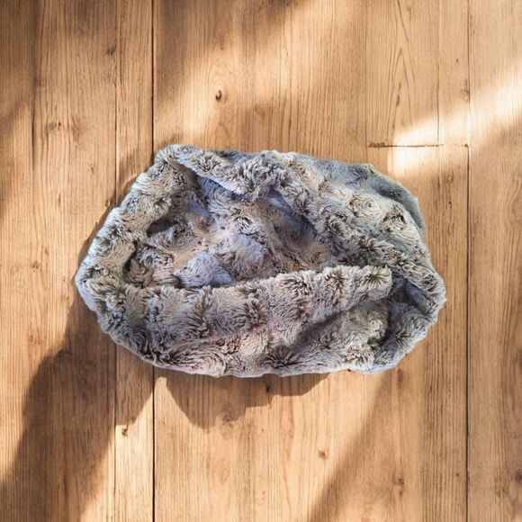 Peace & Pearls Scarf Twisted Infinity Faux Fur Curly Plush SOFT - Picture 3 of 10